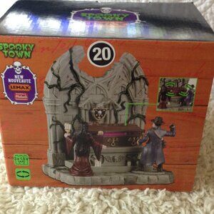 NWT LeMax Inc. Spooky Town #20, Lighted, Rotates, Musical Coffin, Halloween Chic